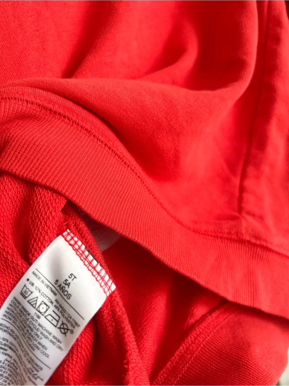 Old Navy Kids Red 'Love Out Loud' Long-Sleeve Crewneck Sweater • Size 5T